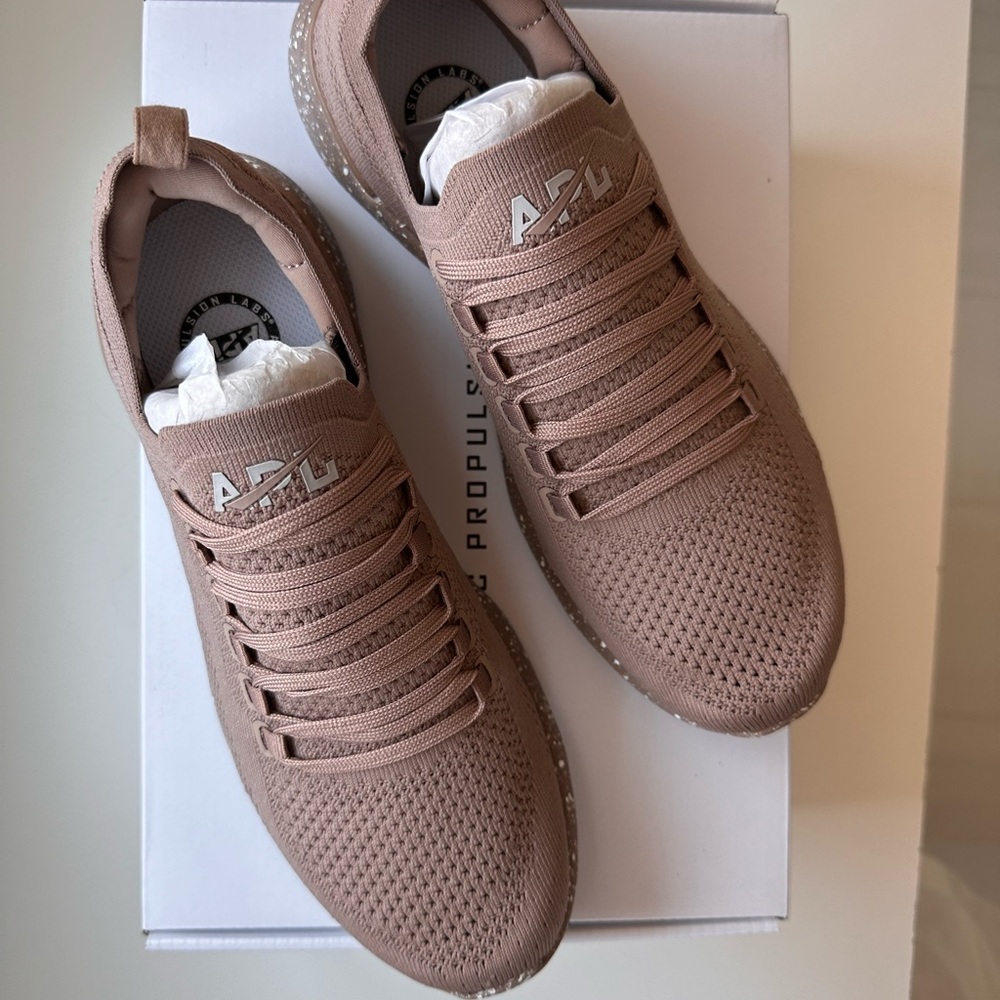 APL Techloom Breeze Women’s Sneakers - Size 9